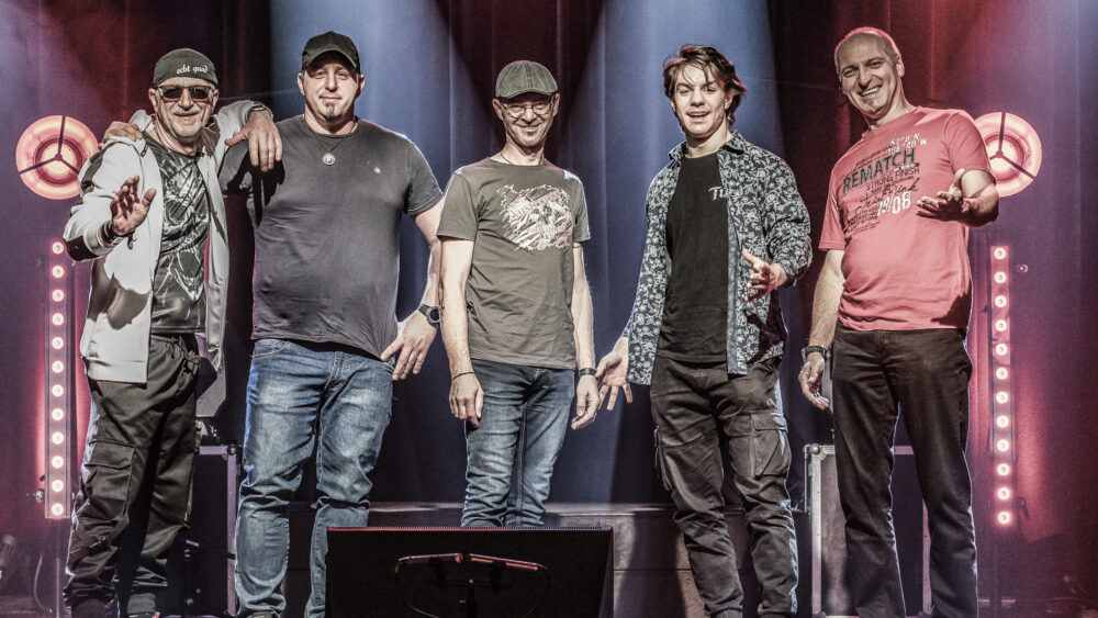 ECHT GUAD - Austropop von Ambros bis Falco